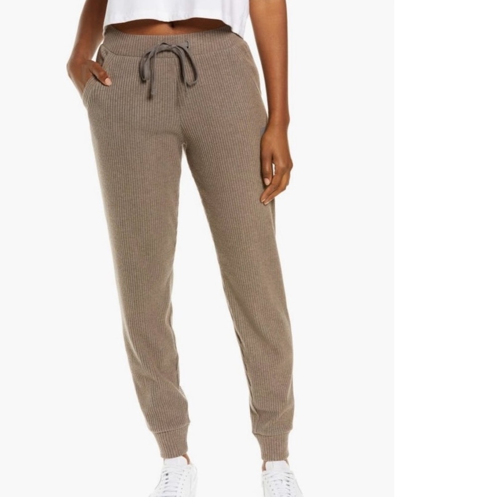ALO women’s Ribbed Joggers